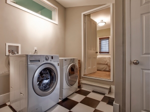 laundry-charming-updated-18-queen-street-guelph