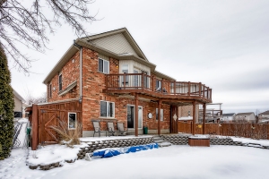 32-paulstown-gorgeous-carson-reid-south-guelph-fully-fenced-yard