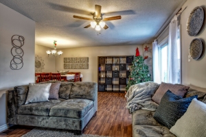 449 victoria rd n guelph 4 bdrm condo town living room 2 image
