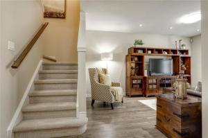 guelph east end luxury executive townhome 66 eastview sitting room image